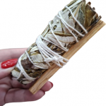 Atado De Hierba Santa con Palo Santo